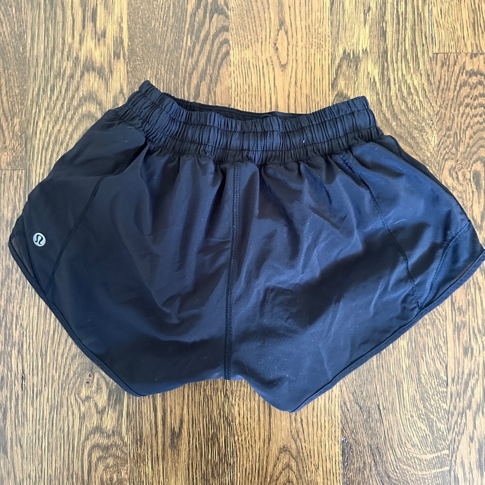 lululemon Black Women's Athletic Hotty Hot Shorts